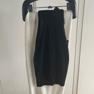 Cashmere/wool blend sleeveless sweater